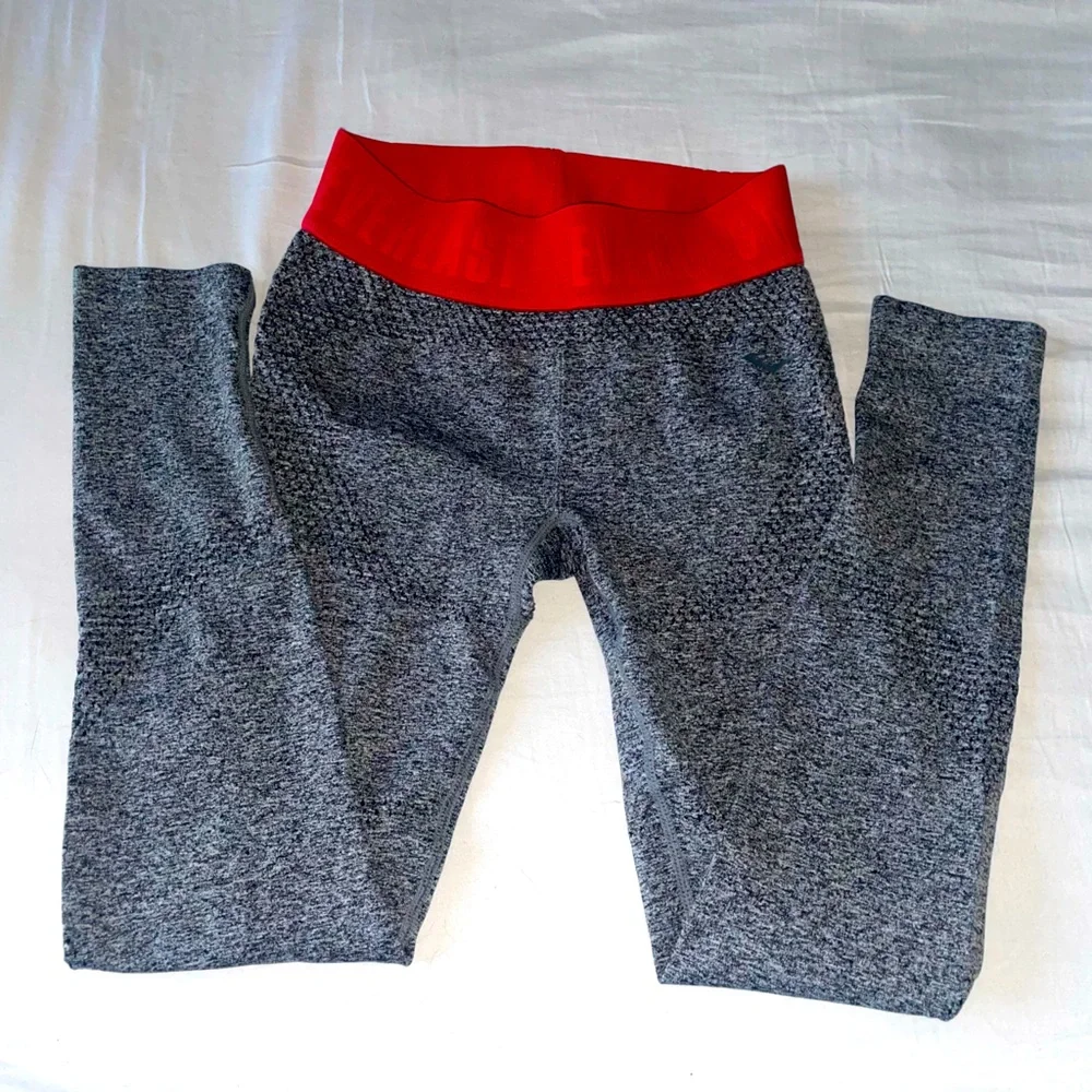 Gray and red woman leggings stretch comfortable for walking 🚶‍♀️or work out
